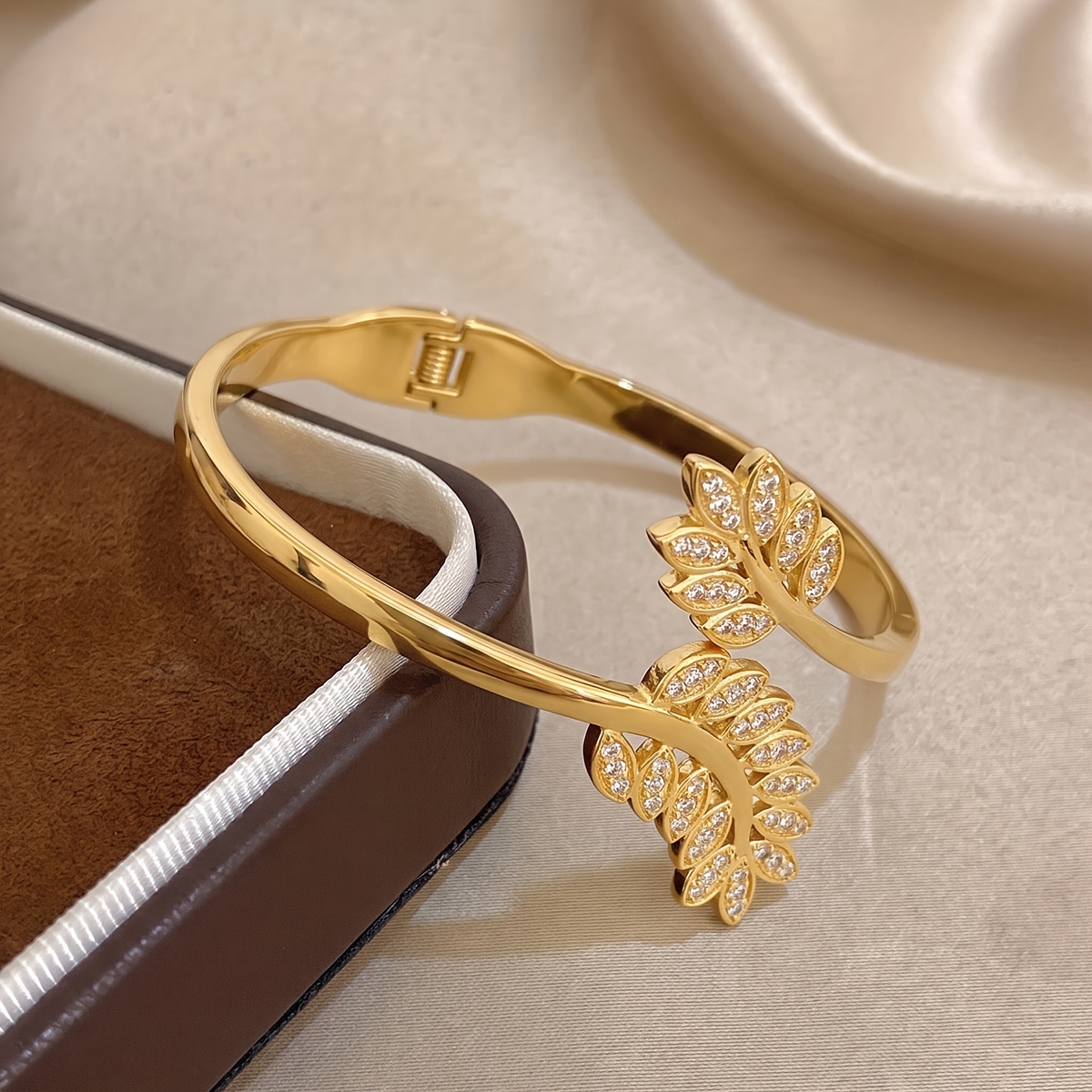 2pc Elegant 18K Golden Plated Bangle and Bracelet Set